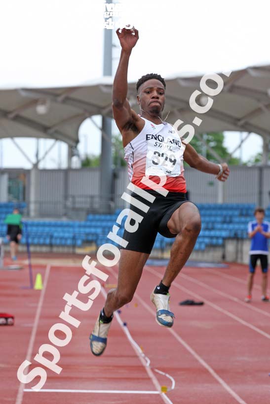 Mens under-20s long jump, Northern Senior and Under-20s Champs., SportsCity, Manchester. Photo: David T. Hewitson/Sports for All Pics